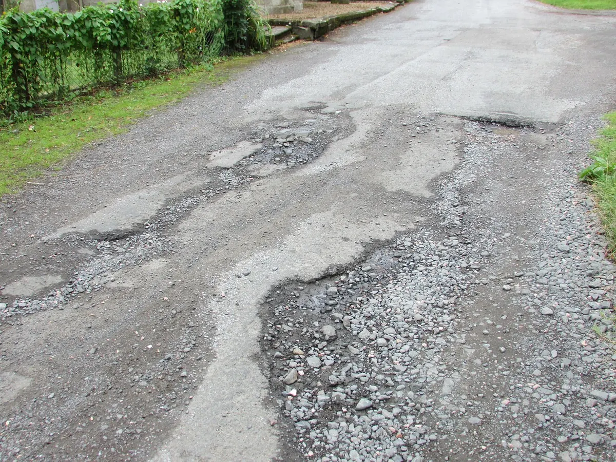 7 Common Mistakes When Reporting Potholes, Streetlights, and Fly-Tipping