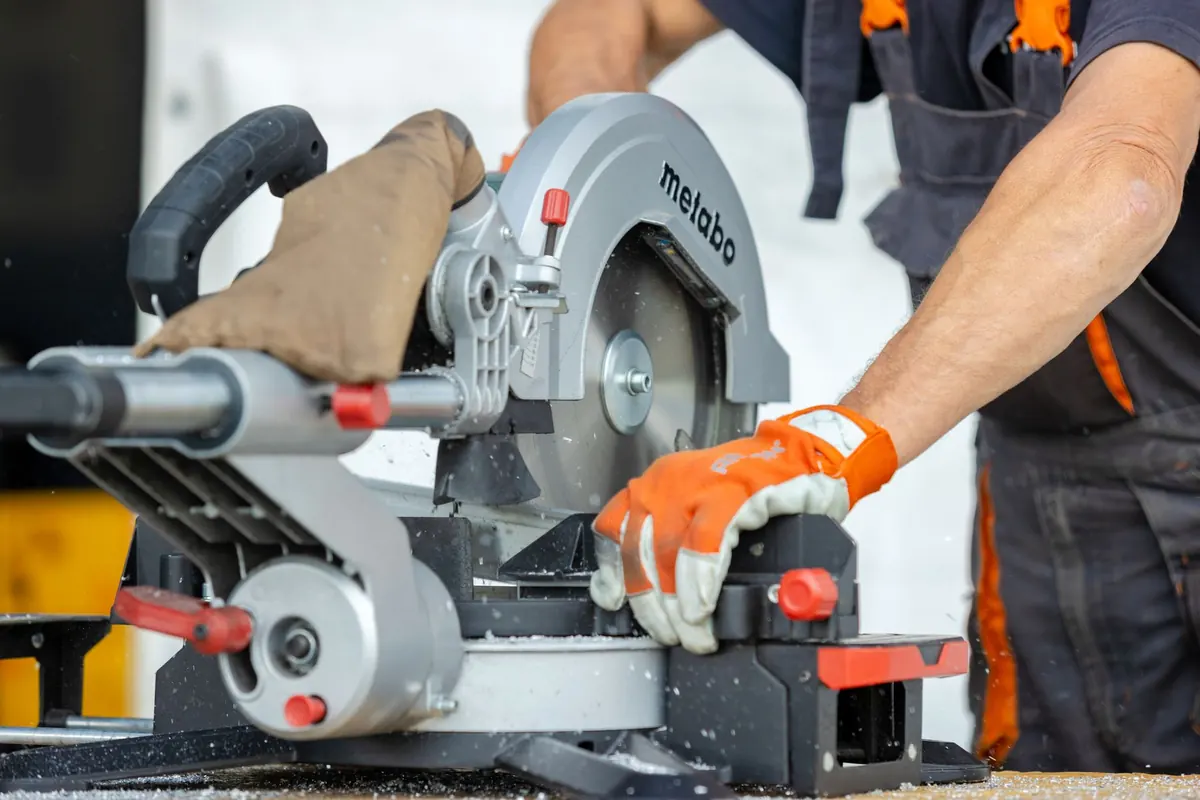 Hiring a Local Tradesperson: 10-Point Checklist Before You Pay a Deposit